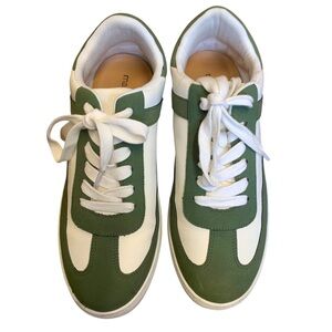 Maurice’s SuperCush Darcy Green & White, Lace Up Women’s Low Top Sneakers sz-10M